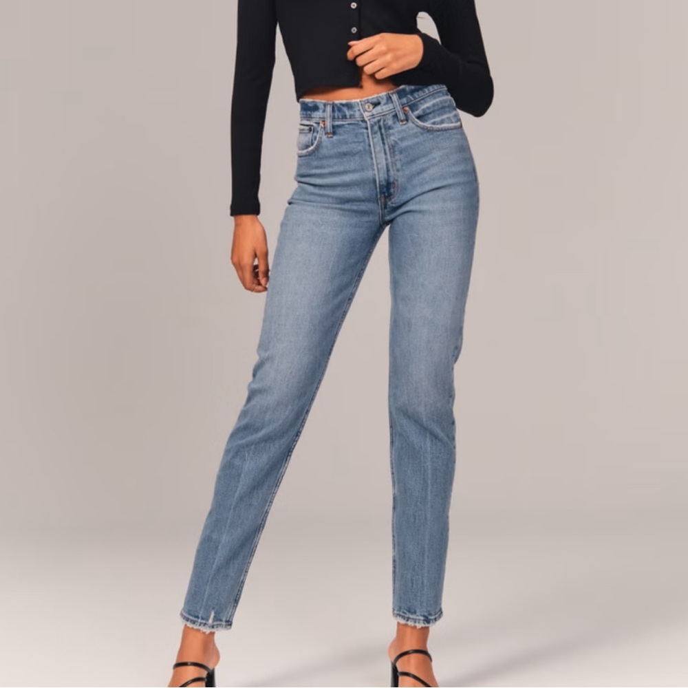 Abercrombie & Fitch The Mom High Rise Jeans